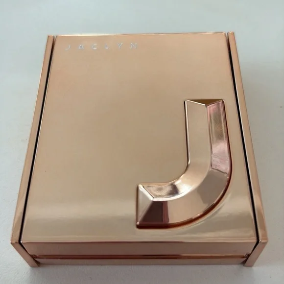 Jaclyn highlighter - Picture 2 of 4